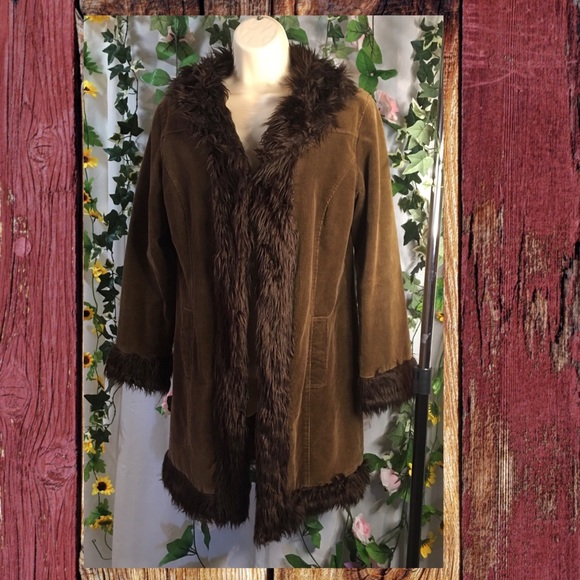 *Valley Girl* Vintage faux fur trim corduroy coat - Picture 11 of 11